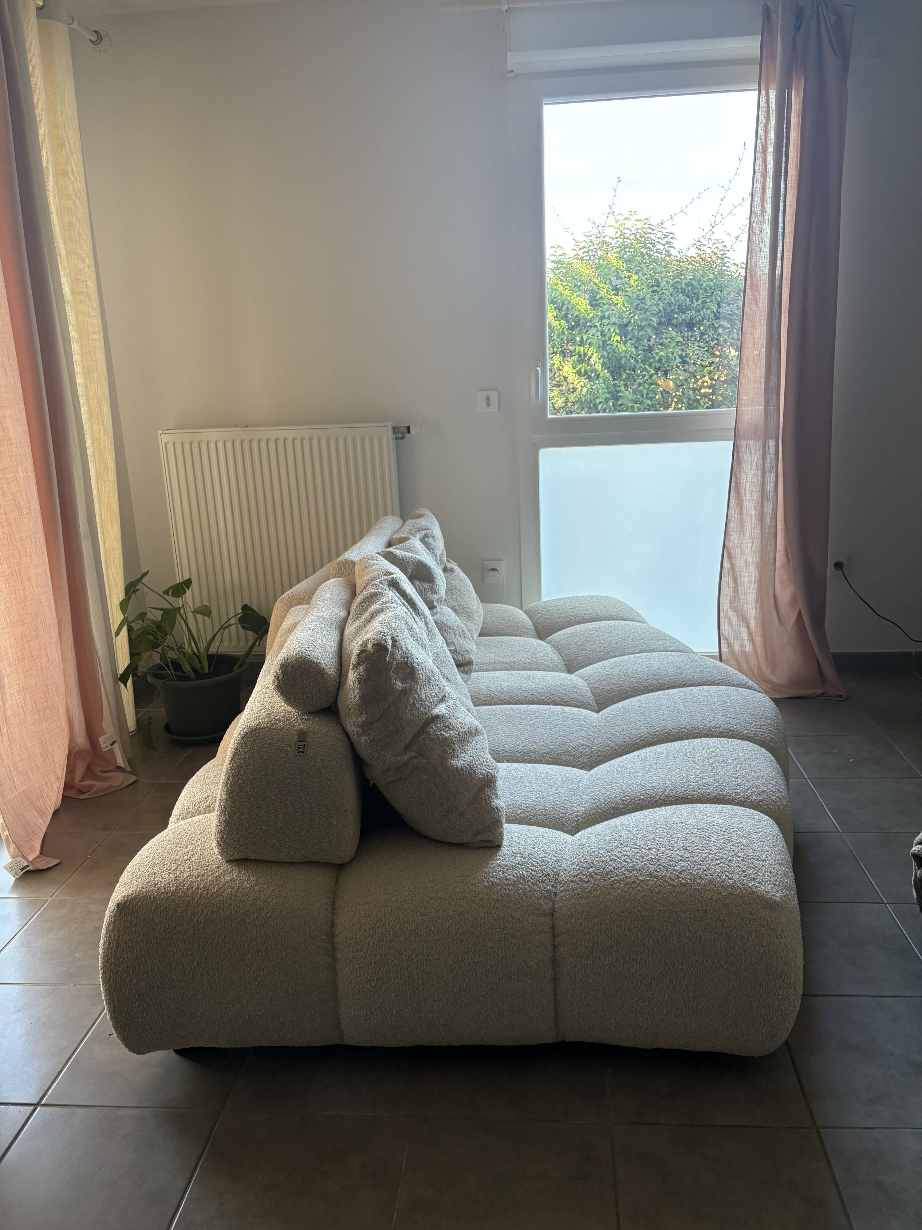 Pebble Sofa and Armchair from MAISON XXL