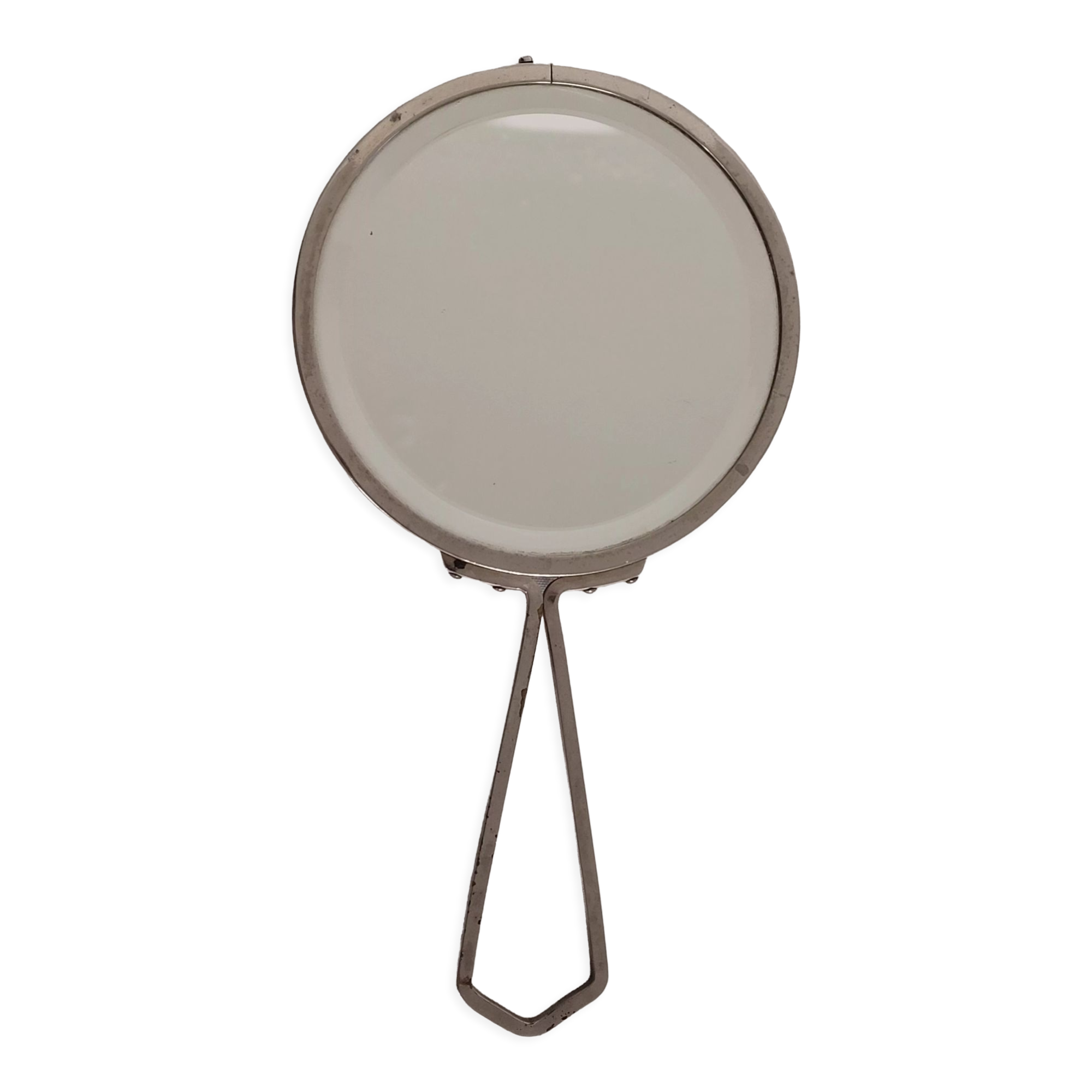 Mirror "face to hand" in chromed metal