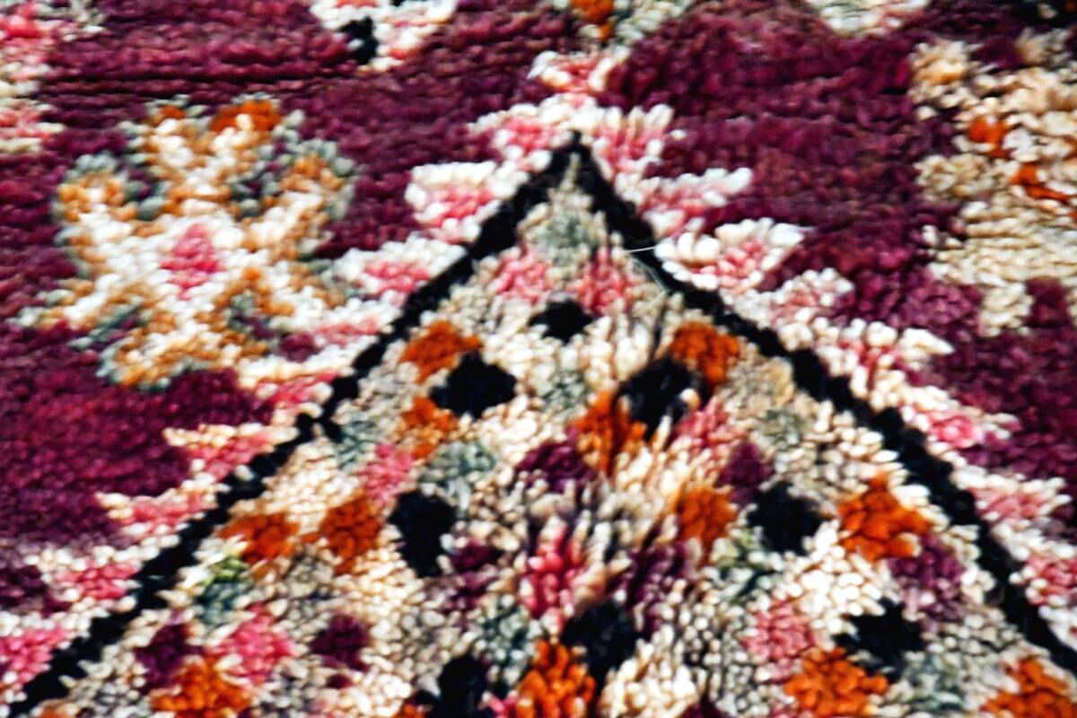 Moroccan Berber rug Boujaad vintage 356 x 190 cm Excellent condition
