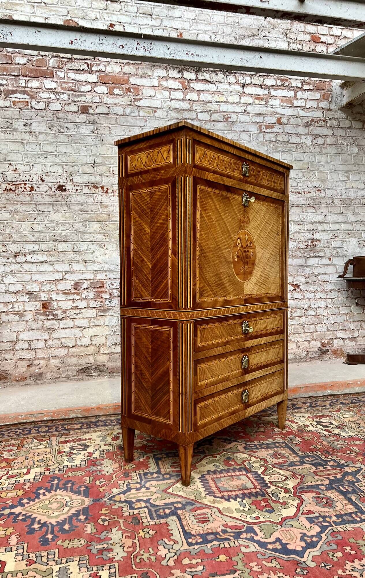 Writing desk in marquetry of Louis XVI XVIII century