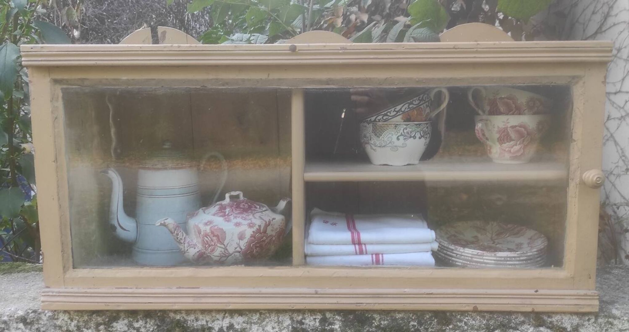 Glass shelf