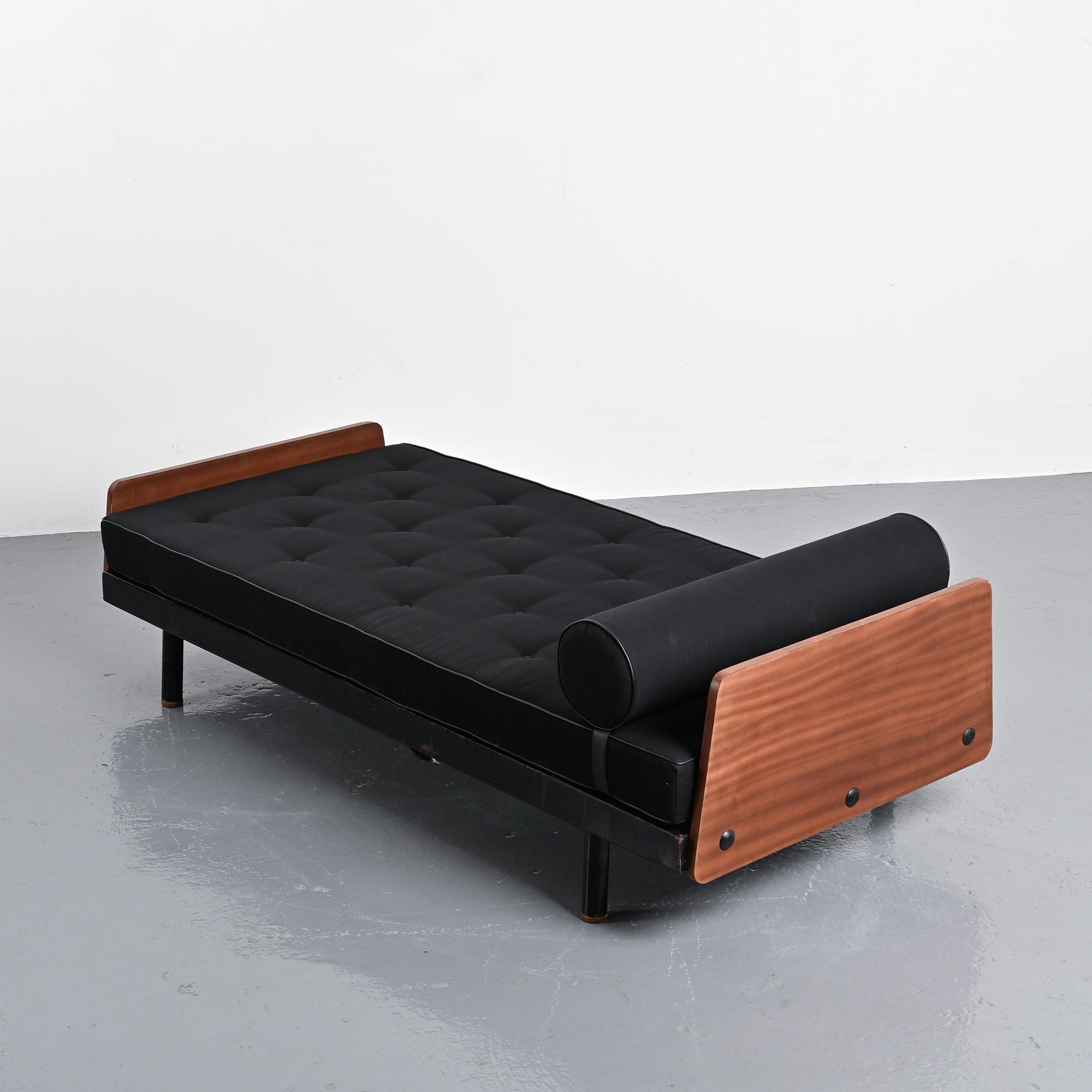 Lit SCAL par Jean Prouvé, circa 1955