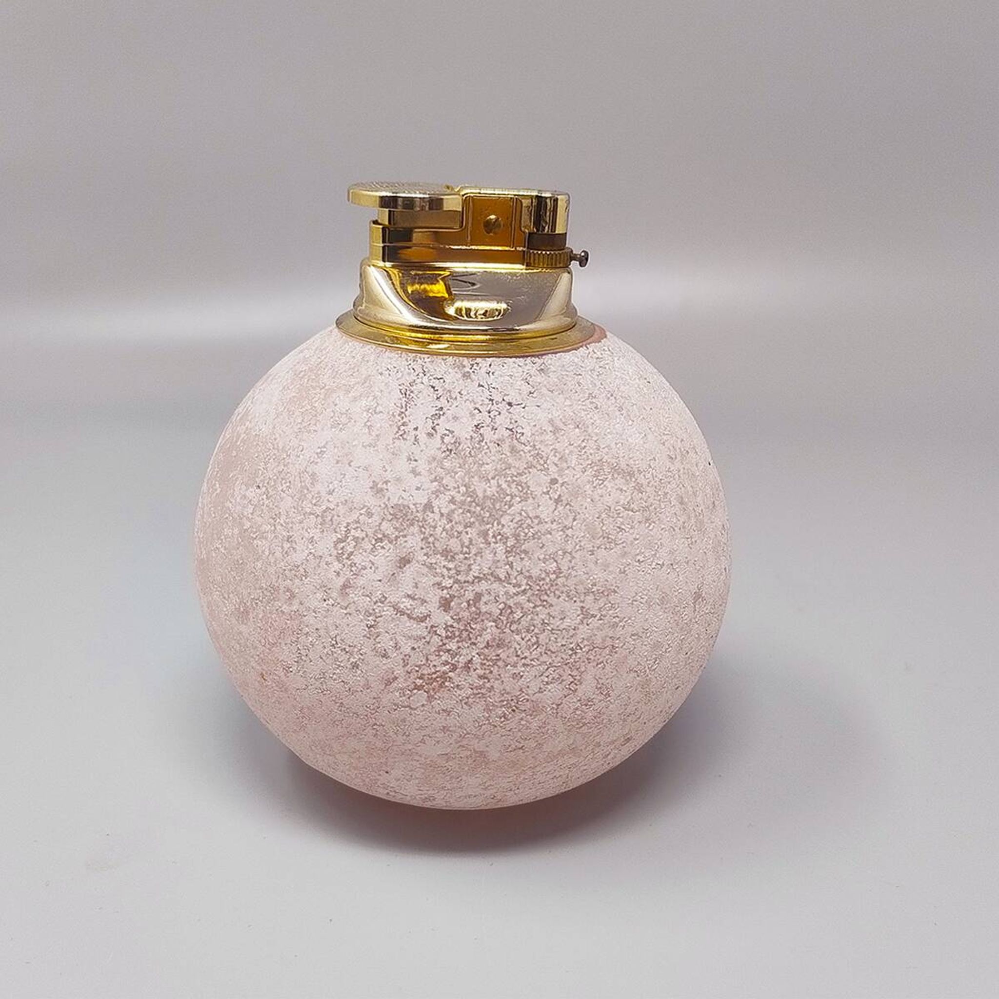 1960s Table Lighter in Murano Frosted Glass by Paolo Traversi. Mad