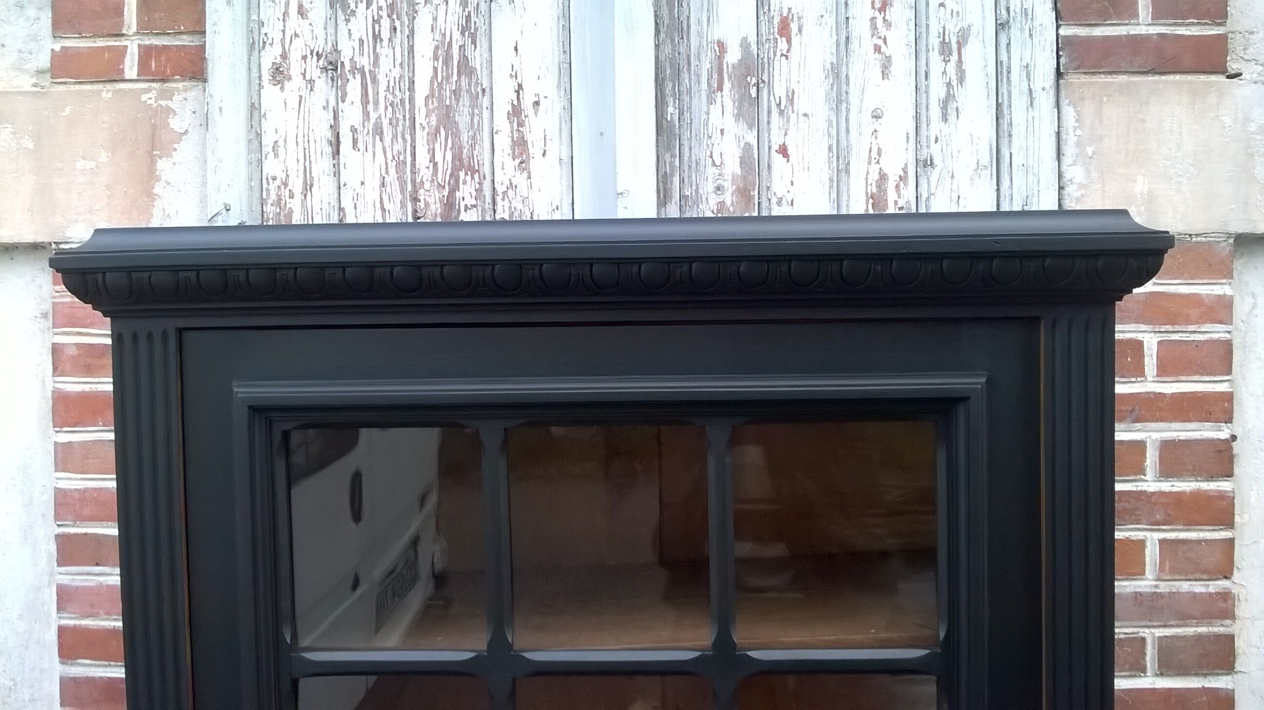 Parisian showcase cabinet