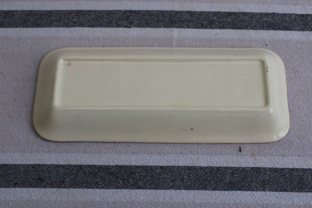 Ceramic soap dish