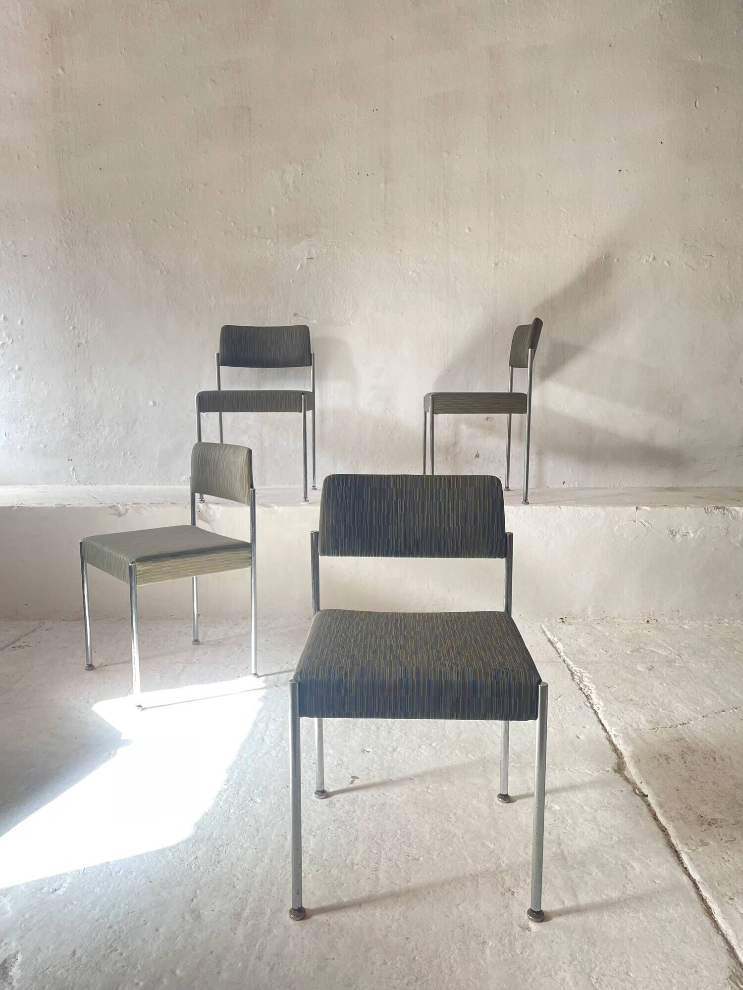Set of 4 vintage Girsberger Martin Stoll chairs 1970s Switzerland