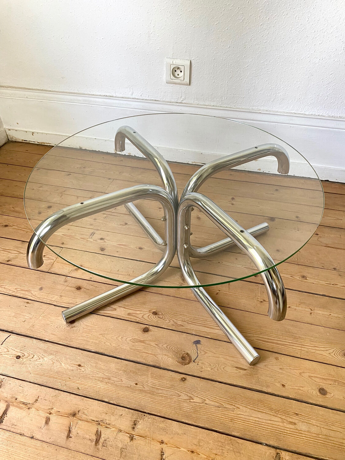 Vintage round tubular coffee table 1970