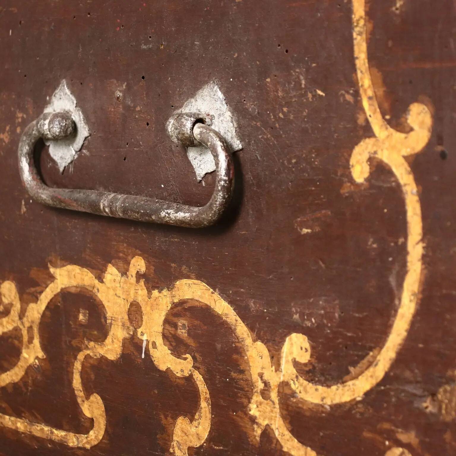 Piedmontese baroque chest in walnut, Italy, 18th century
