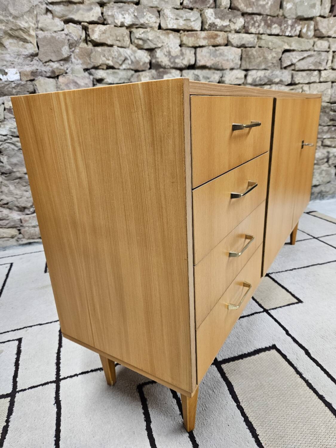 Vintage sideboard 1970 spindle legs