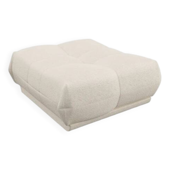 SIA white terry pouf