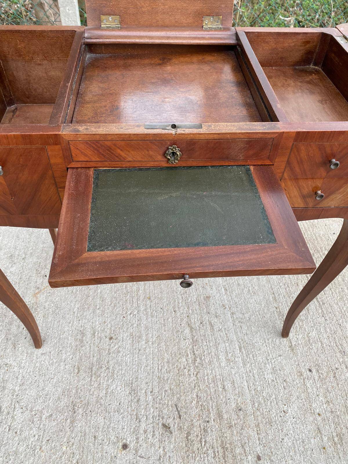 Louis XVI marquetry dressing table