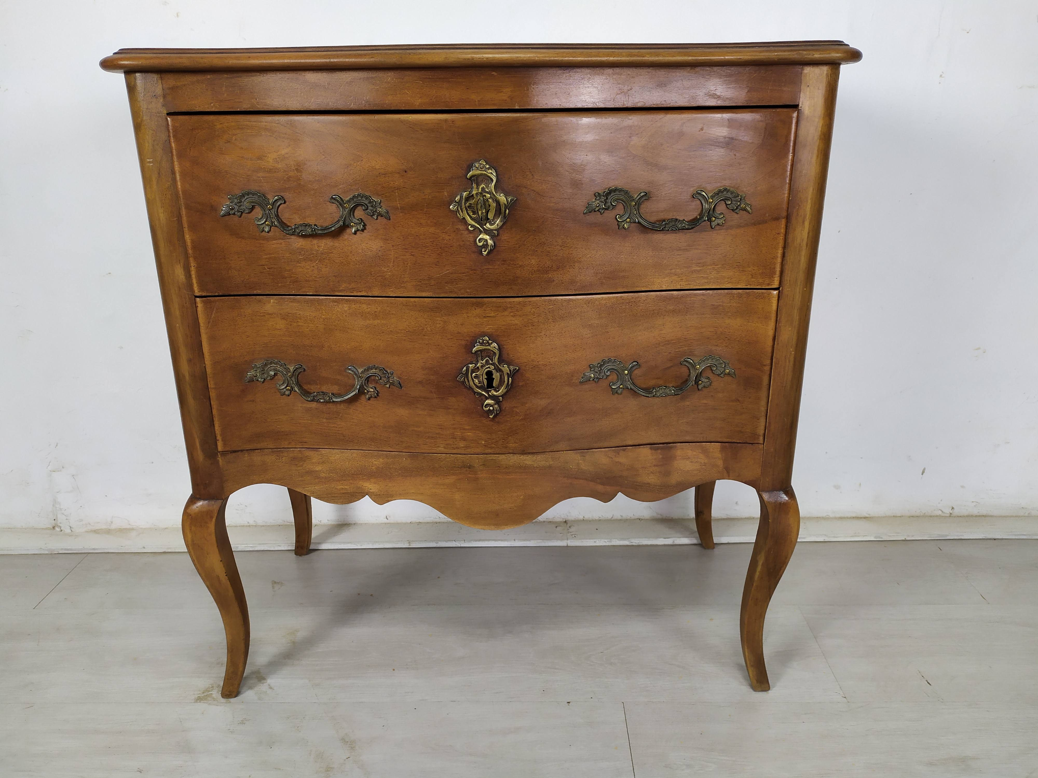 Commode Louis XV walnut