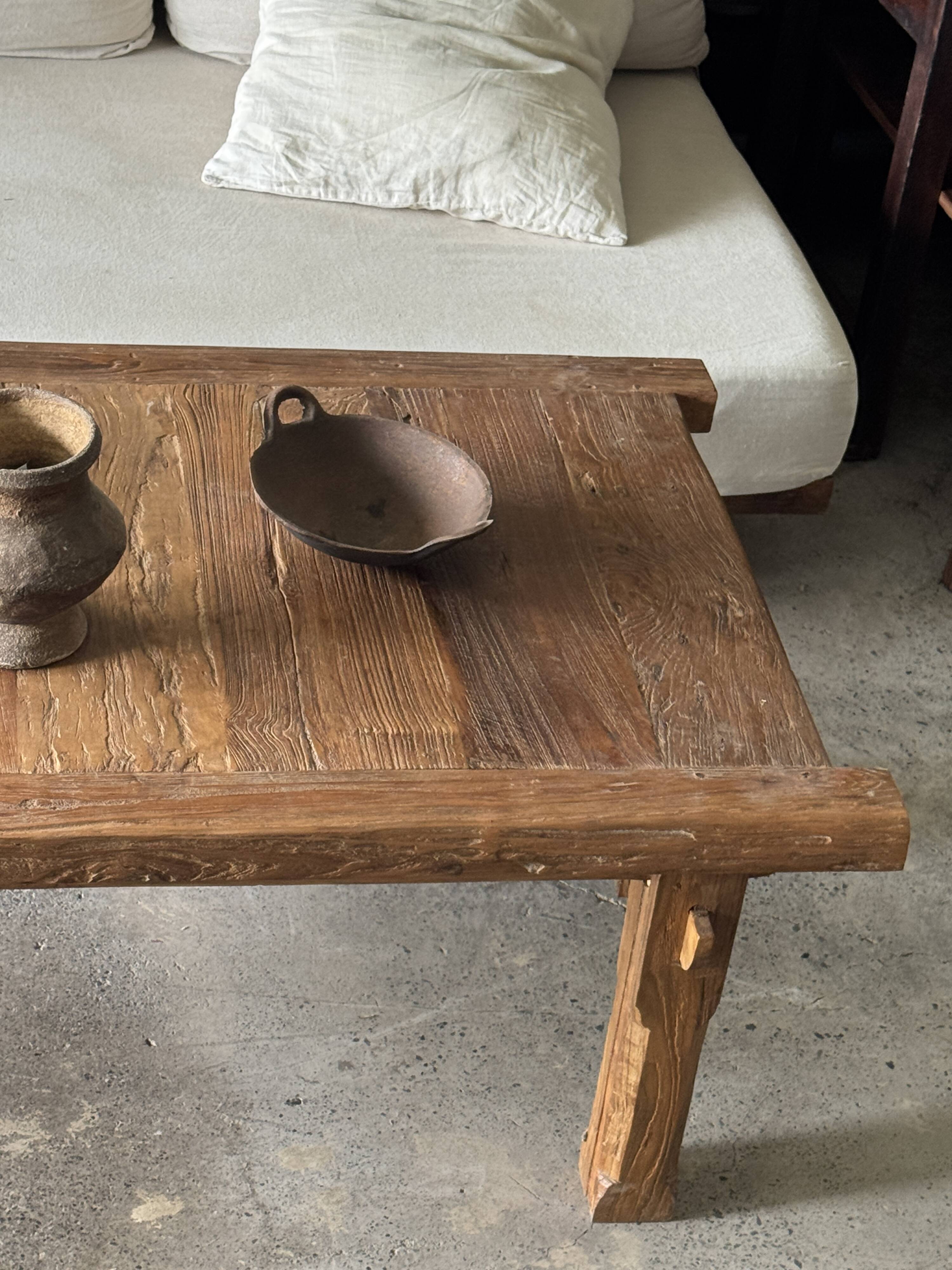 Large upcycled golden teak coffee table L1m60 W70 H45