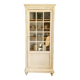 Armoire vitrée parisienne