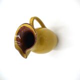 Pichet en céramique jaune