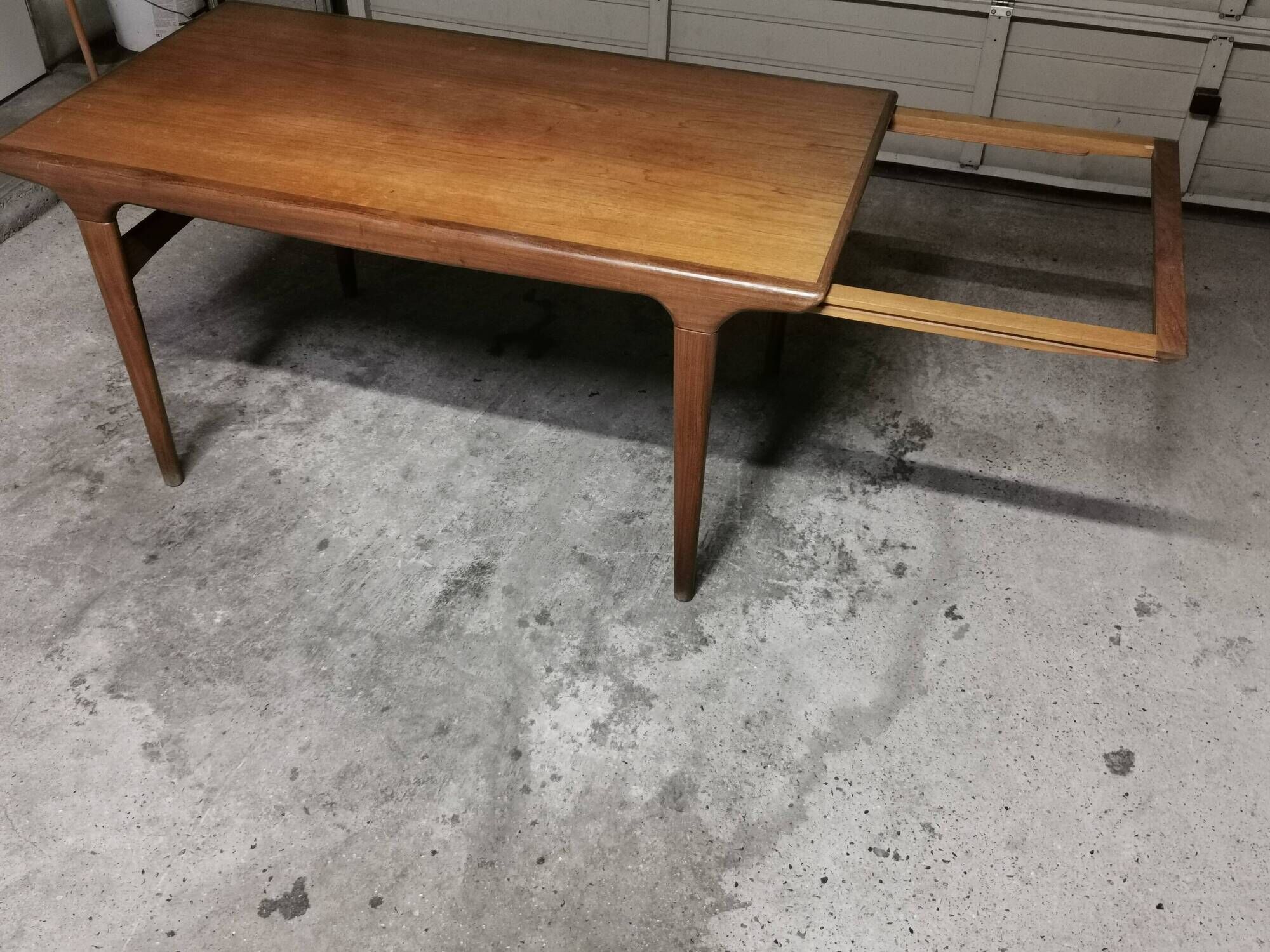 Vintage Scandinavian design table in Teak asymmetric extension by Johannes Andersen 1960