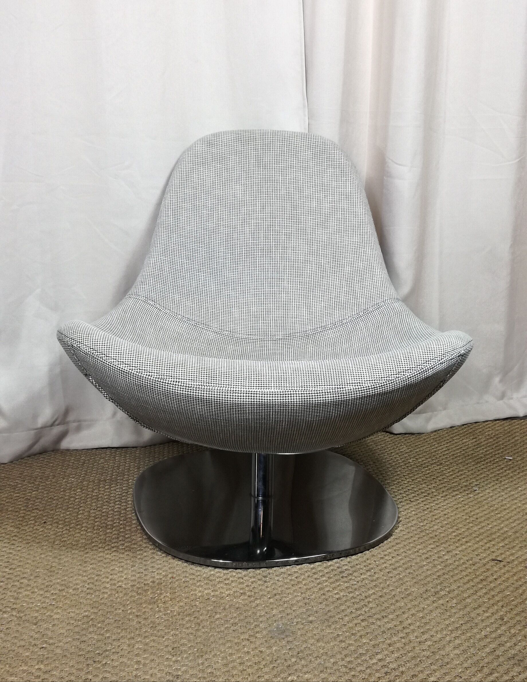 Swivel armchair 1970