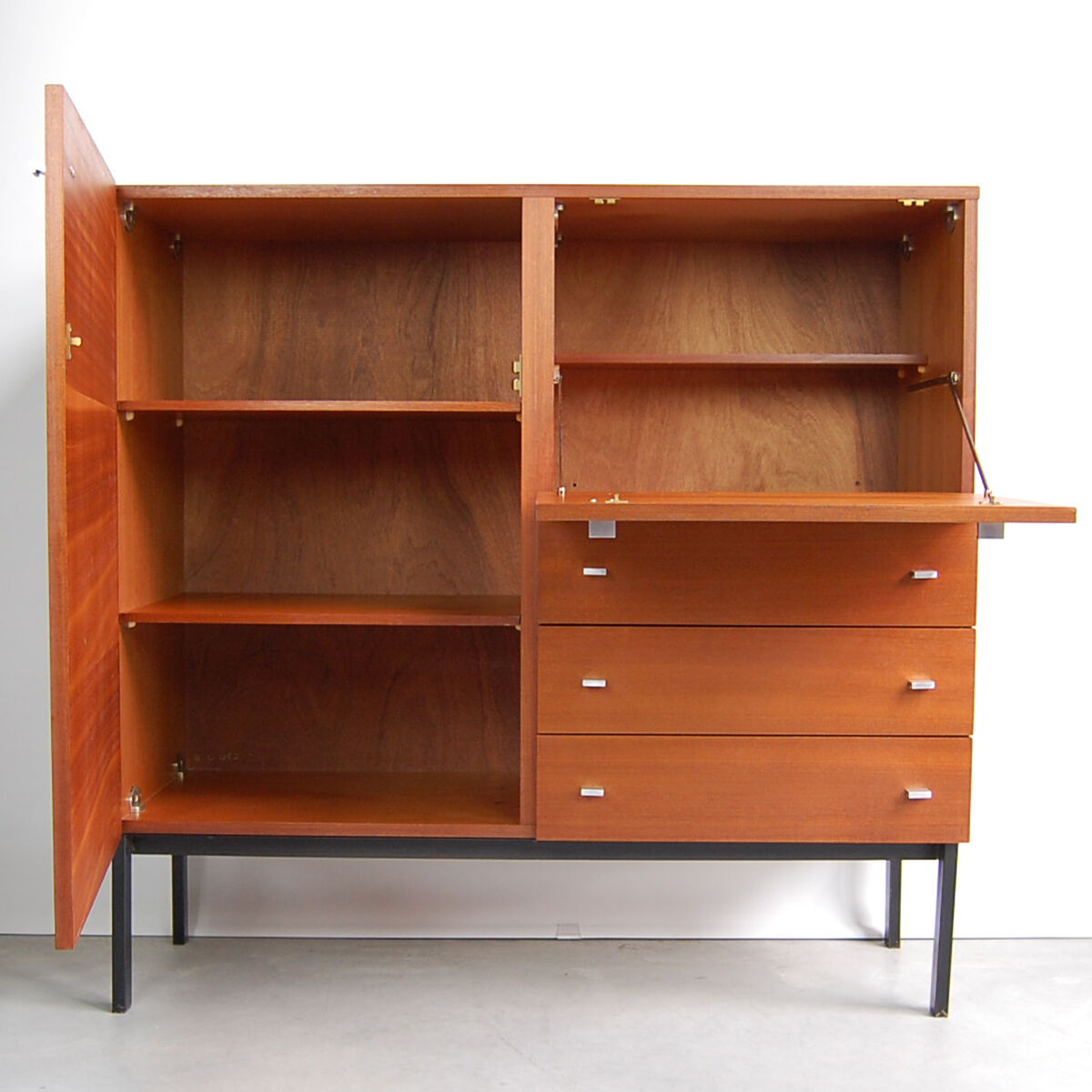 Bar cabinet "1293" by Pierre Guariche for Meurop, 1960