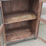 Petite armoire vitrée en bois
