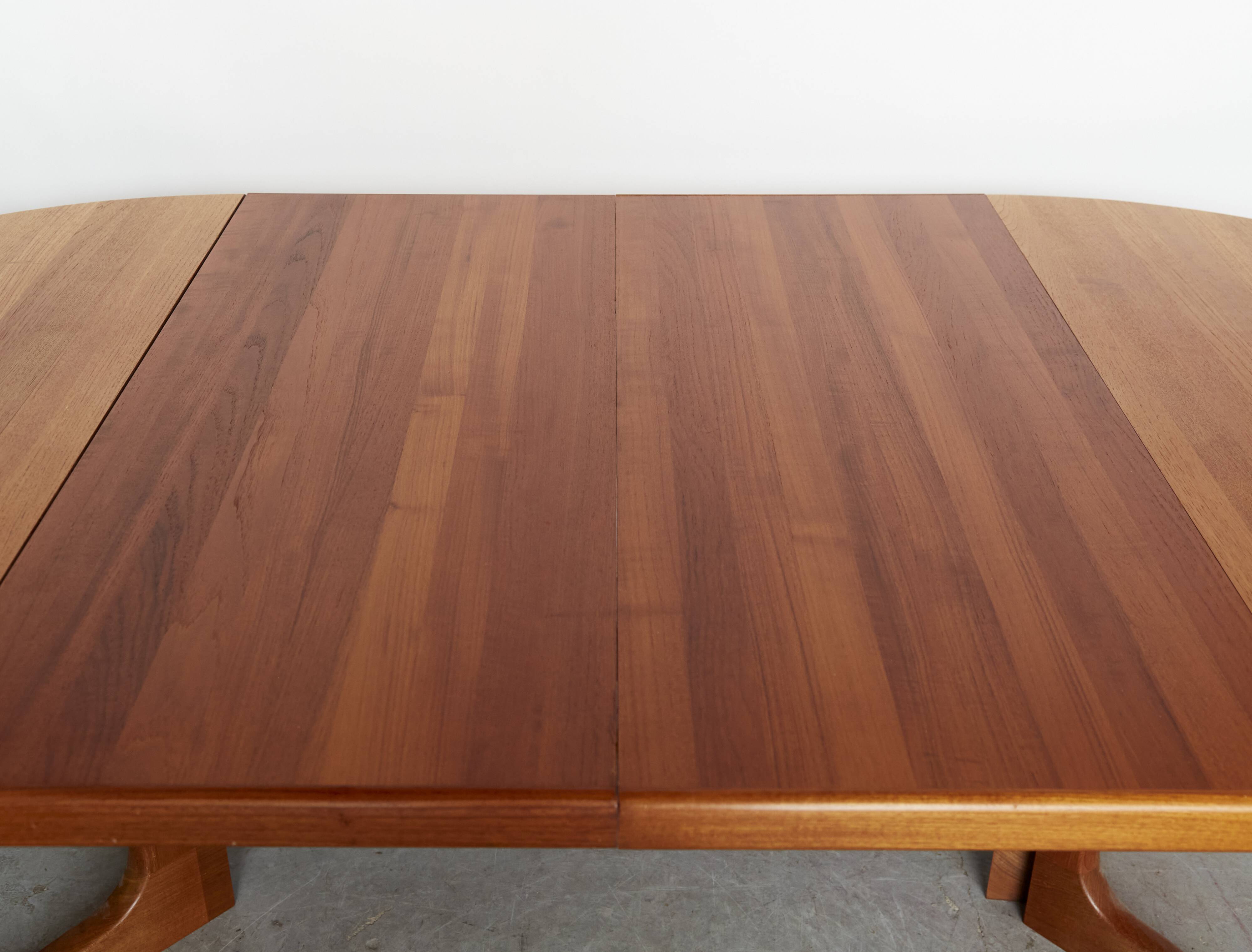 Table à manger en teck Svend Åge Eriksen pour Glostrup