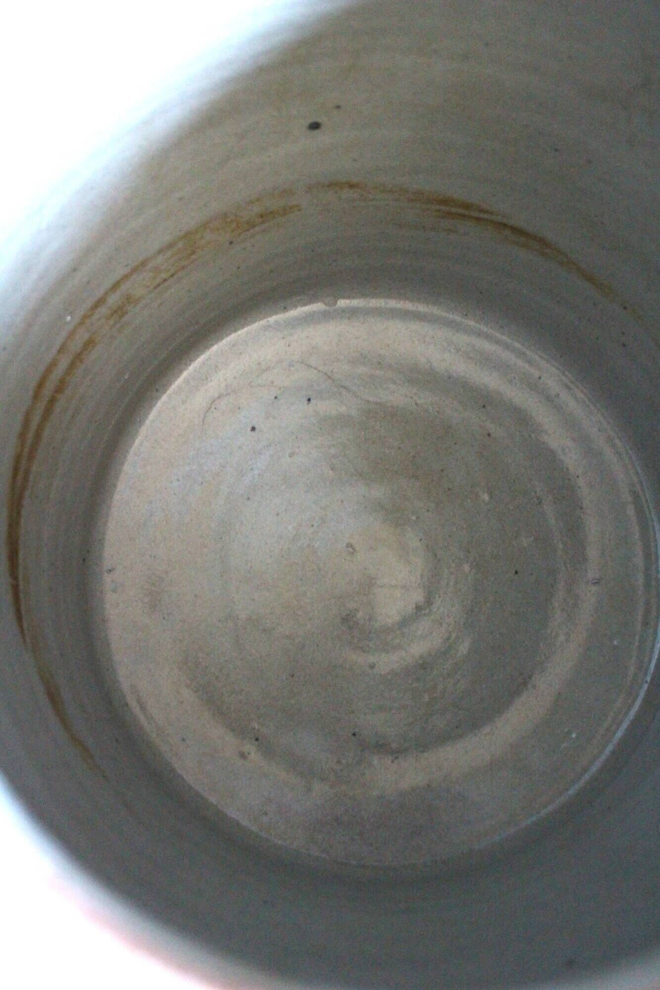 Large vase glazed stoneware in greige.