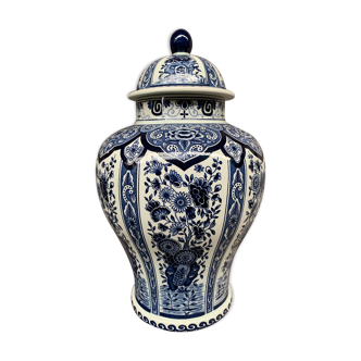 Vase Boch, Made for Royal Sphinx.
