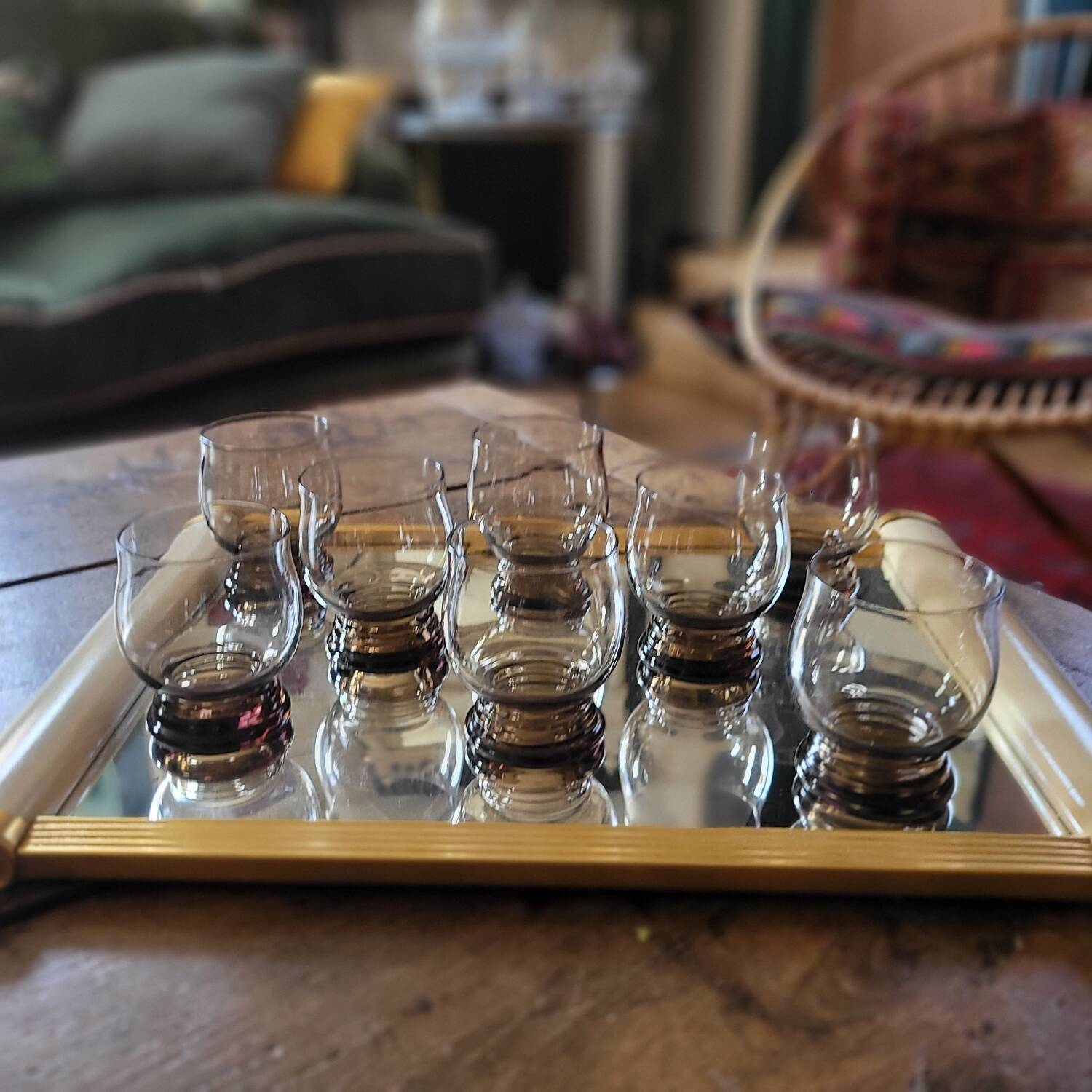 8 verres fumés moulés — 70’s