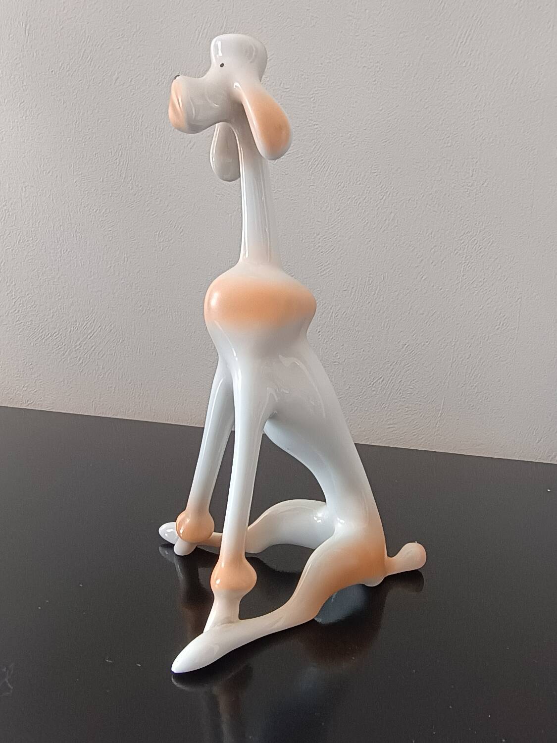 Hollohaza porcelain dog, 1970s