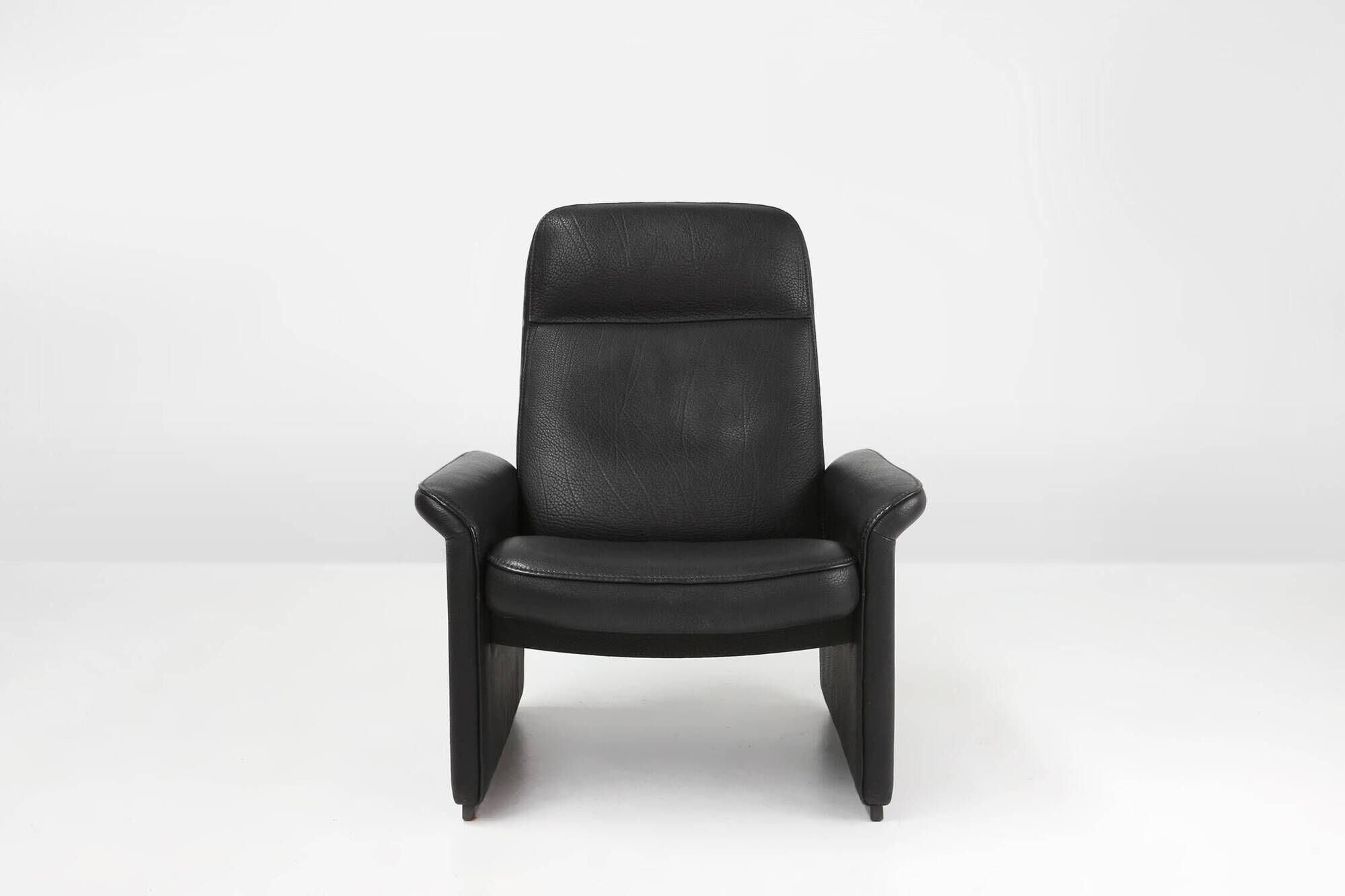 Exceptional De Sede DS50 lounge chair in black leather, Switzerland ca. 1980
