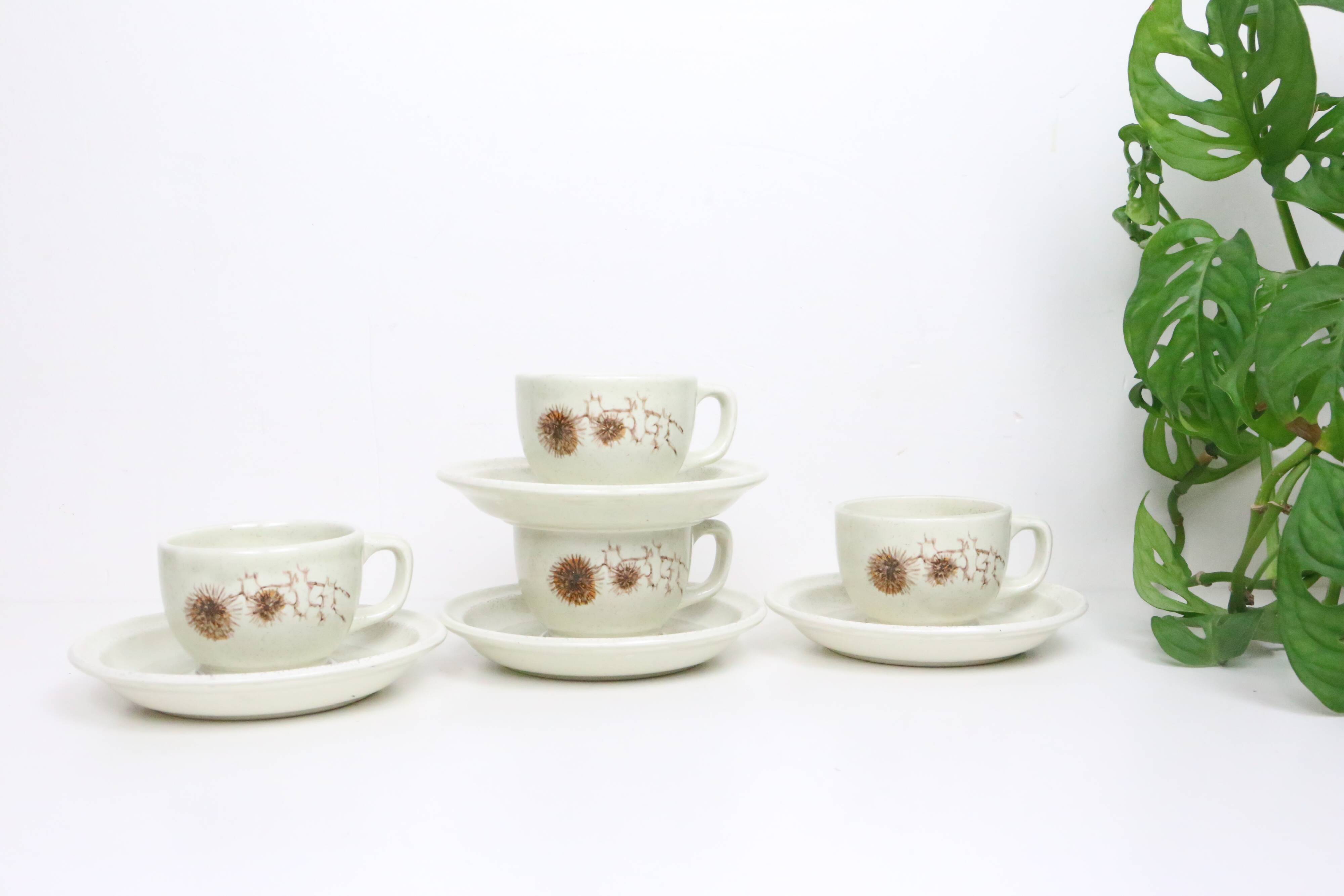 Set of 4 cups and saucers, Sarreguemines, Chardon model, vintage French