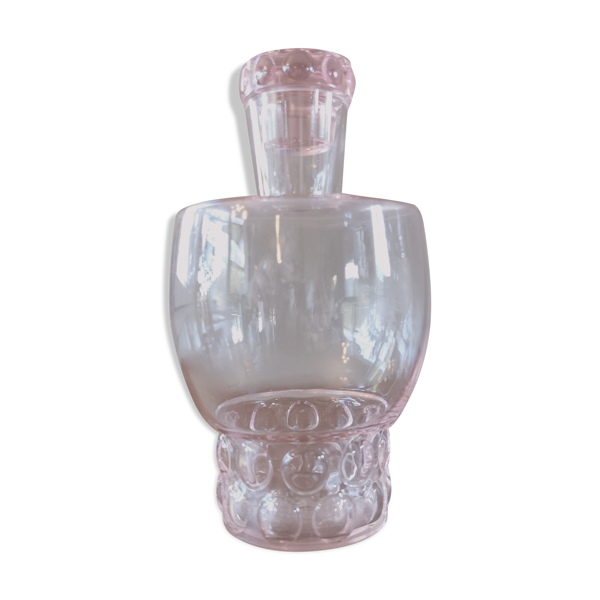 Carafe art déco en verre rose