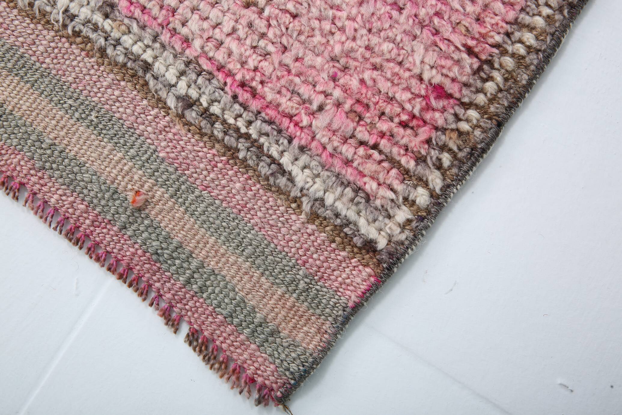 Tapis de couloir Oushak rose pâle
