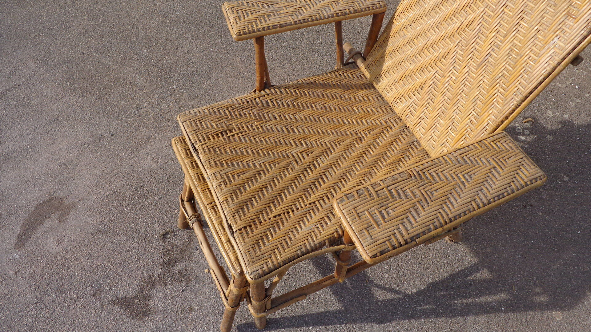 Chaise longue en rotin