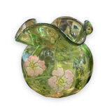 Vase en verre émaillé à décor de fleurs
