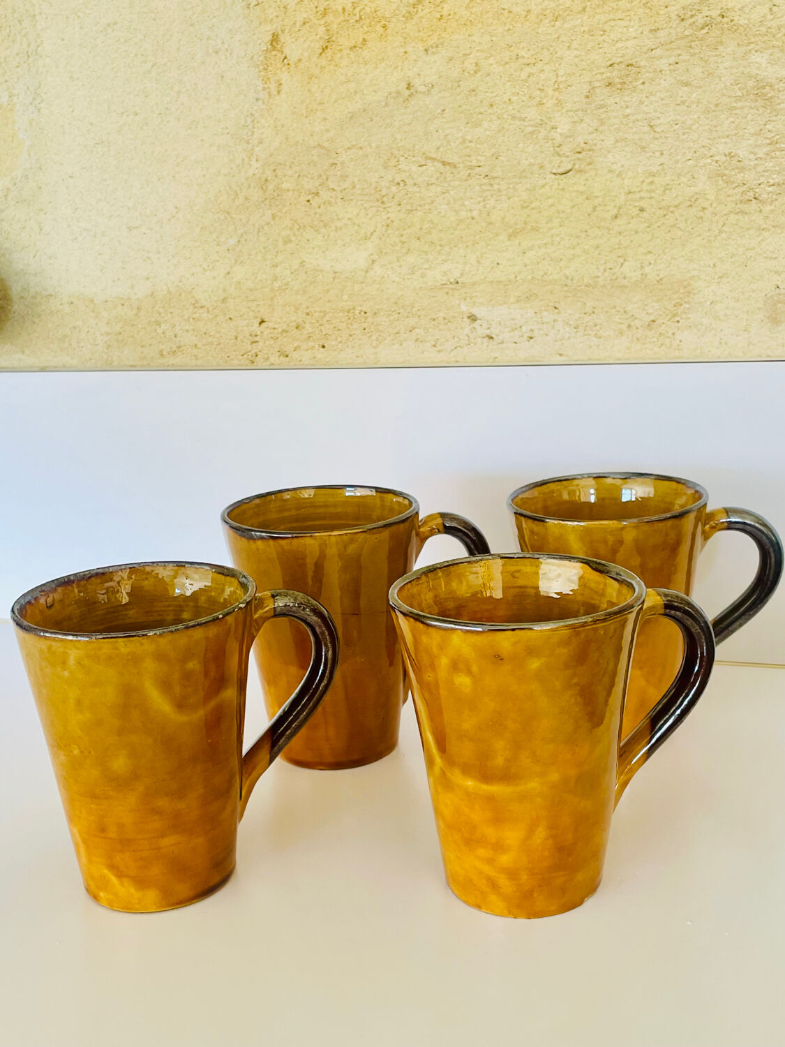 4 tasses à café mugs en céramique émaillée Vallauris a.e gitma