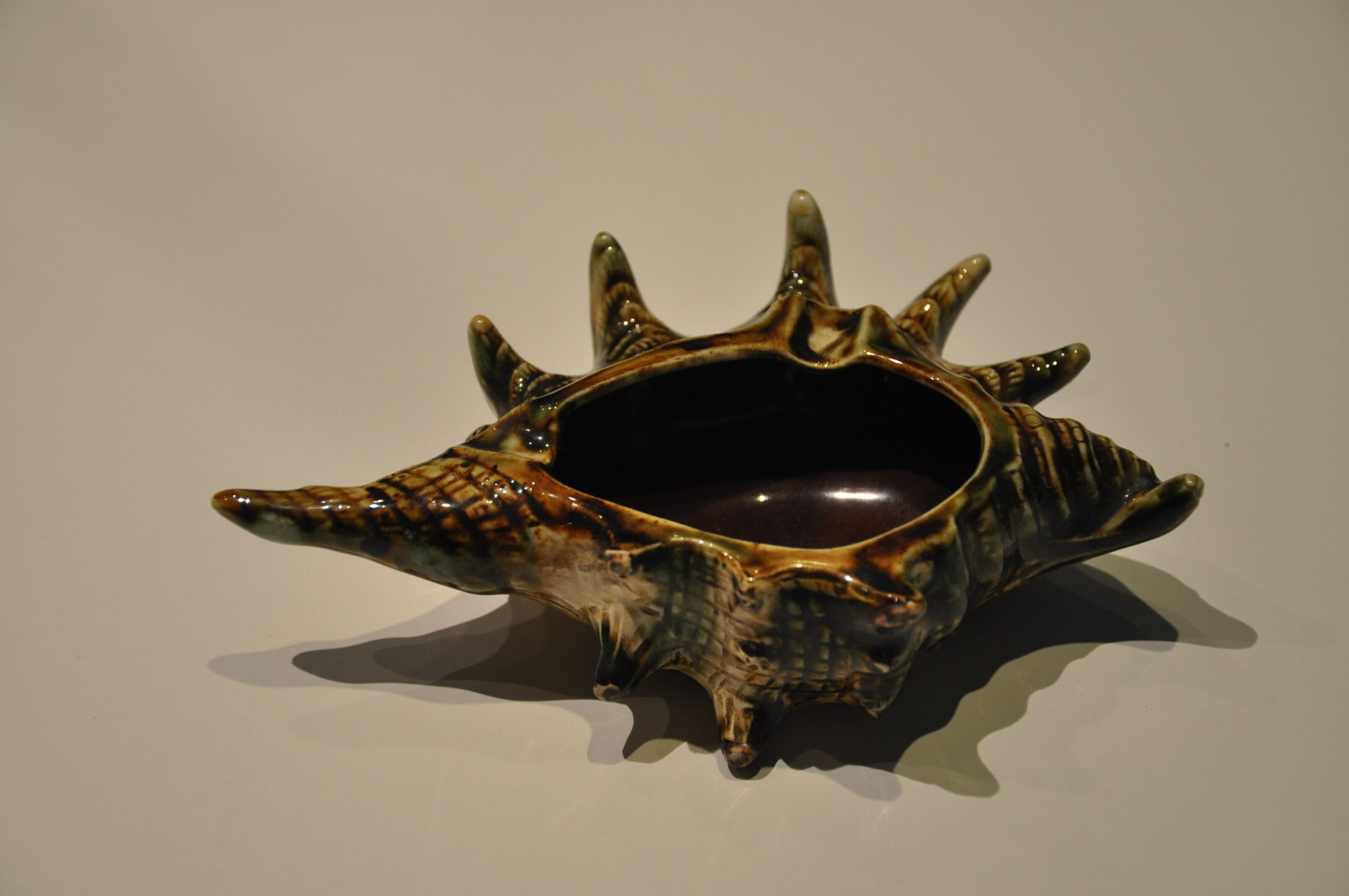 Ceramic shell ashtray