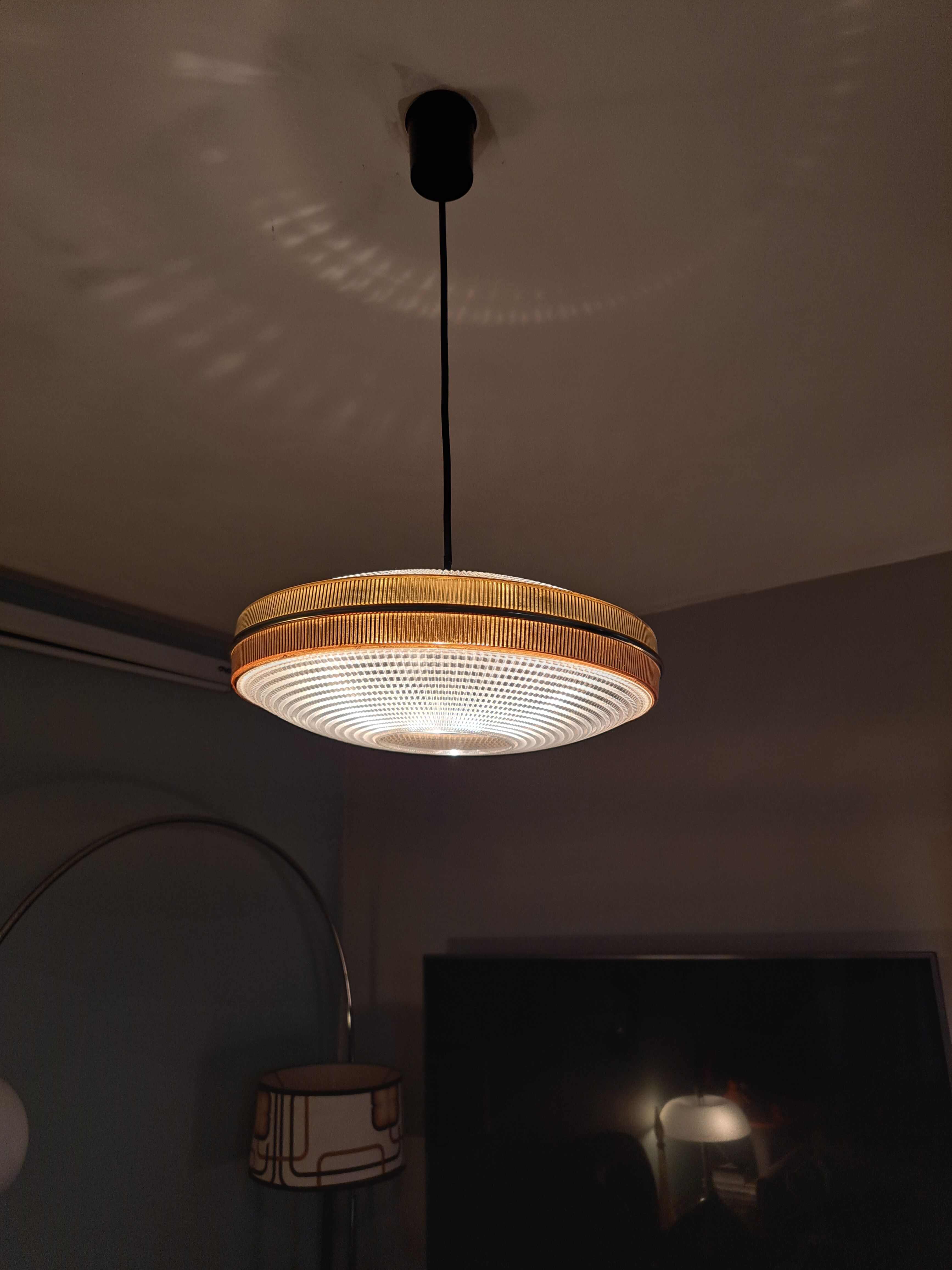 Suspension ufo space-age 1960-1970