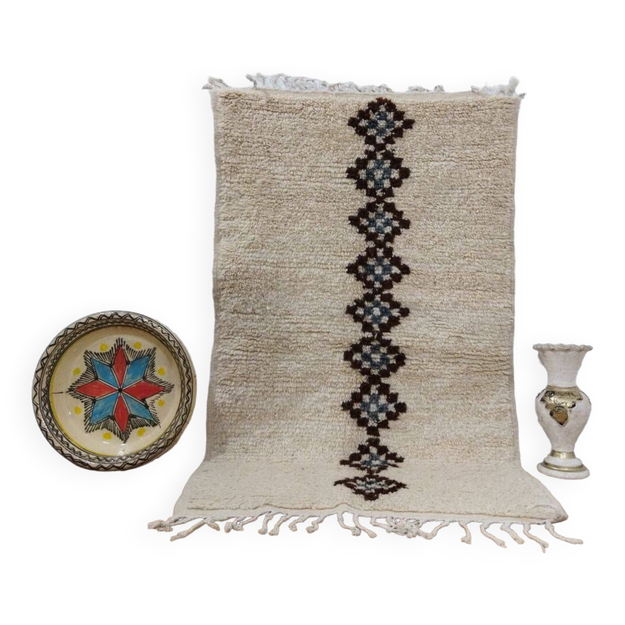 Handmade wool Berber rug 138 x 82 cm