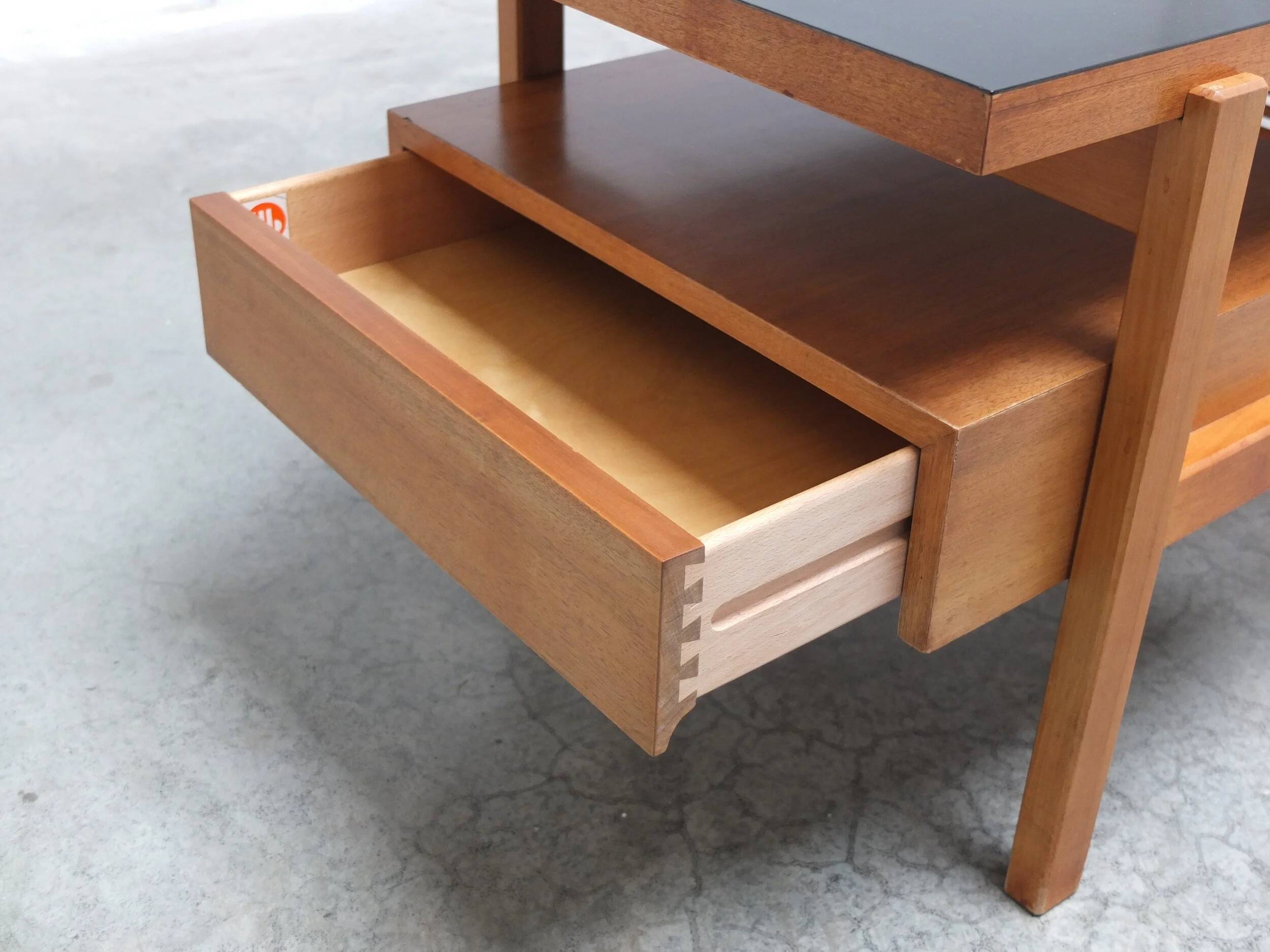 Table basse double face rare par Jos De Mey pour Van Den Berghe-Pauvers, années 1960.