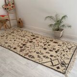 Moroccan Berber rug 305x136cm