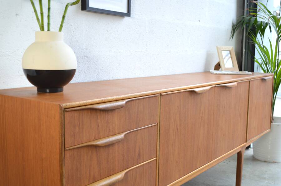 Enfilade by McIntosh * 201.5 cm *