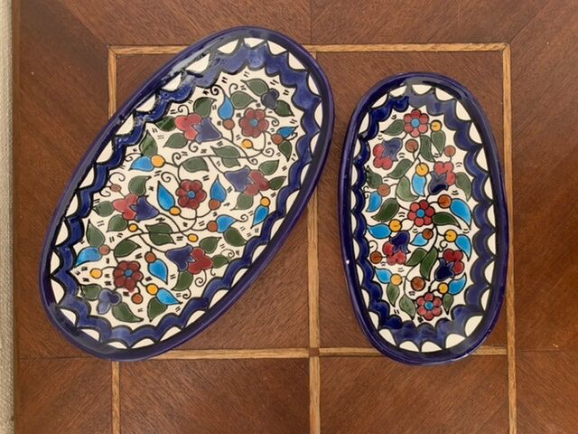 Flowery salad and ramekins