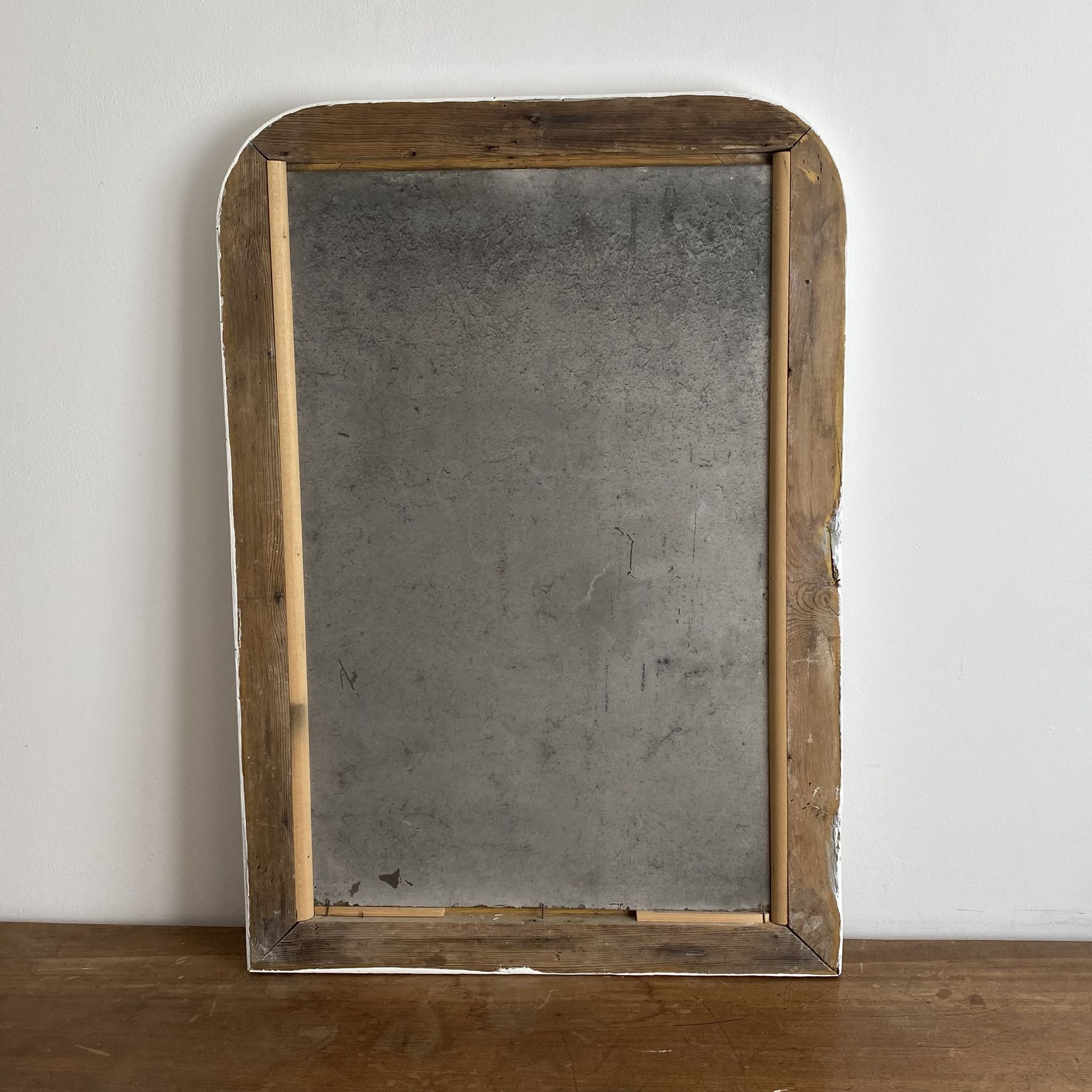 Miroir louis philippe at the end of the 19th century. 80x56. white.