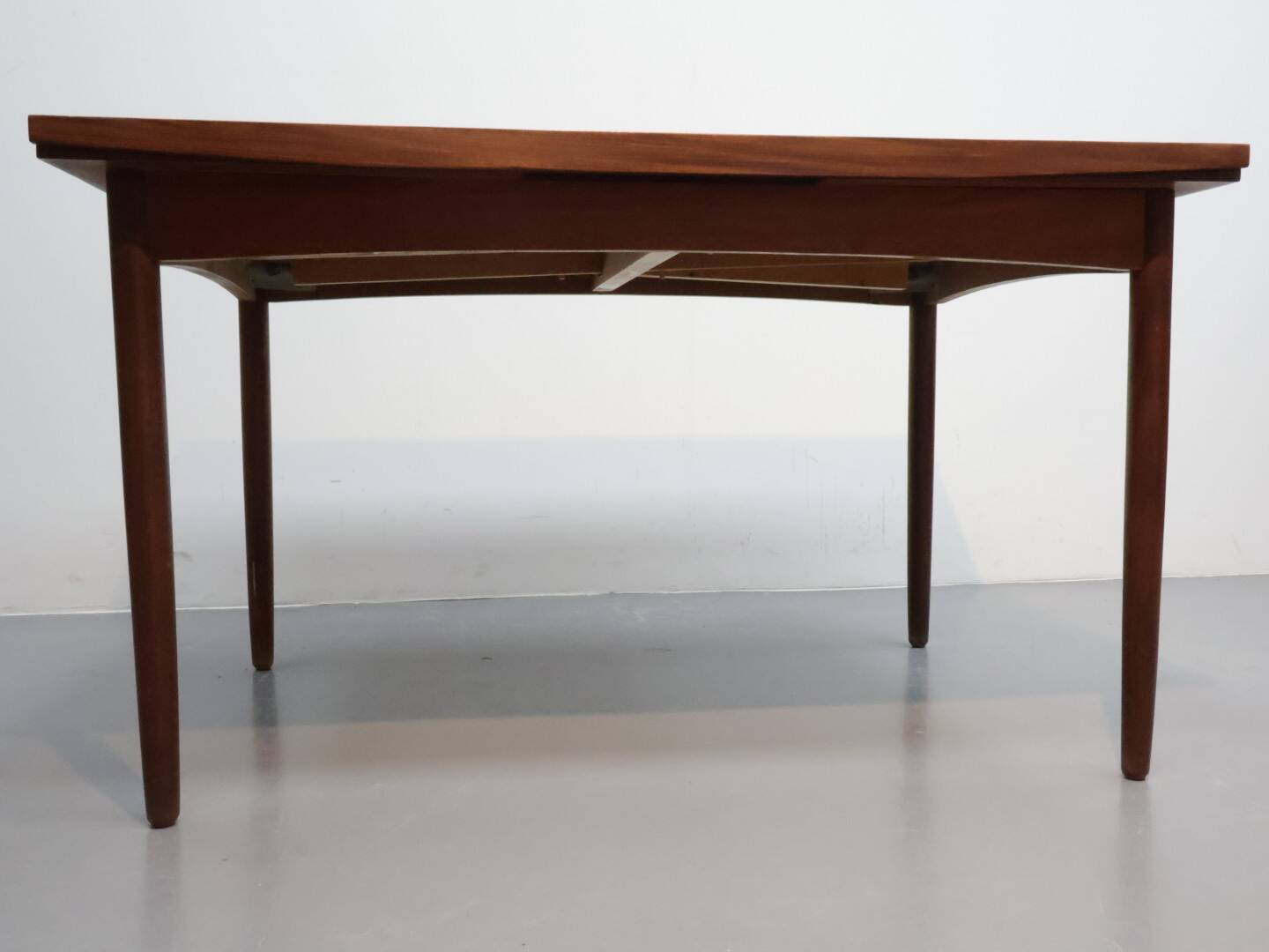 Deense eettafel teak uitschuifbaar