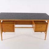 Scandinavian desk all sides