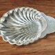 Grand plat de service Fleuron - Christofle en métal argenté forme coquille