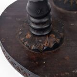 Tabouret de traite russe en bois noirci sculpté, fin du XIXe siècle