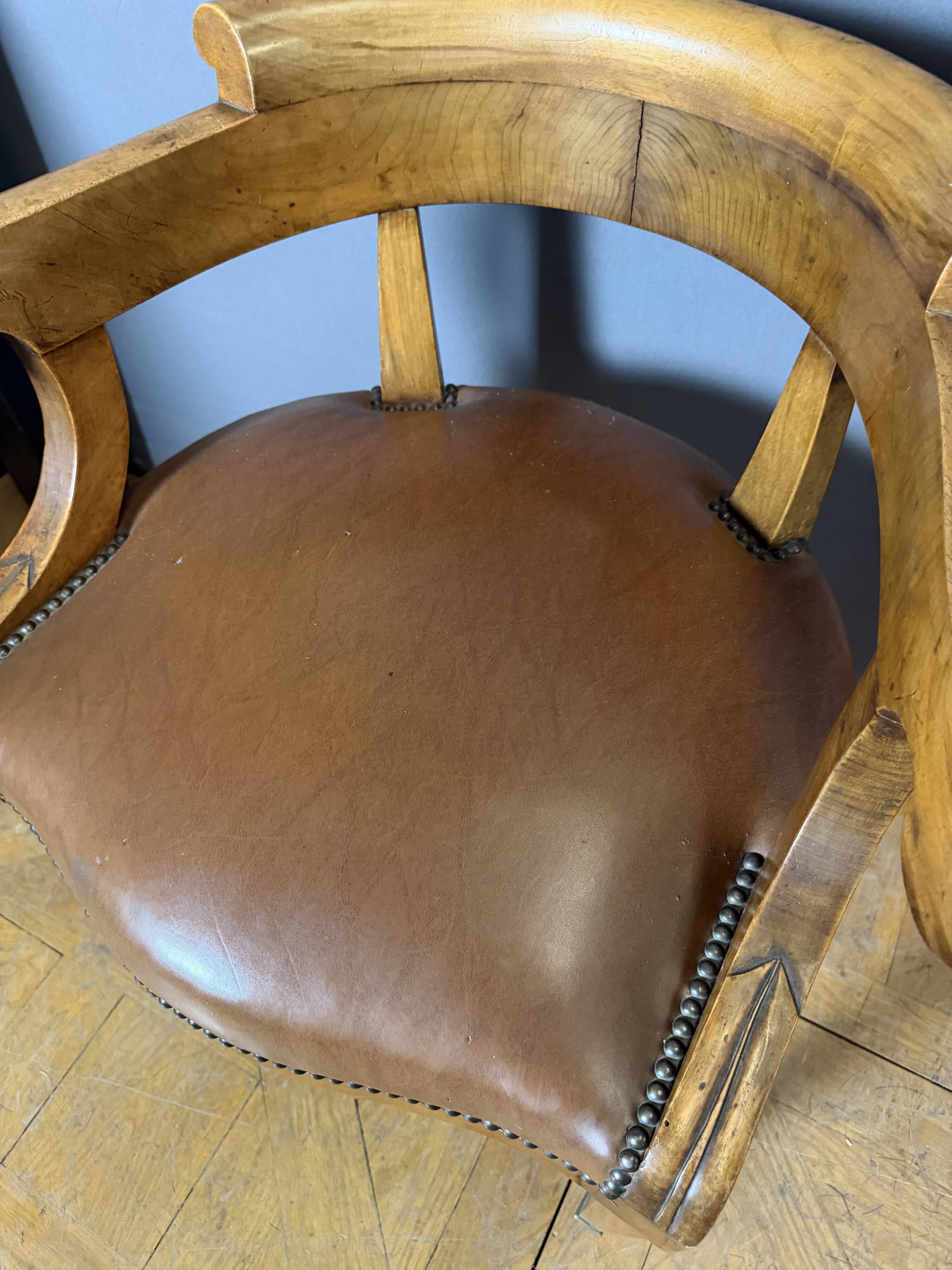 Fauteuil de bureau Restauration à crosses en Noyer
