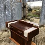 Vintage elm veneer dressing table with 1 drawer and 2 resin lamps.
