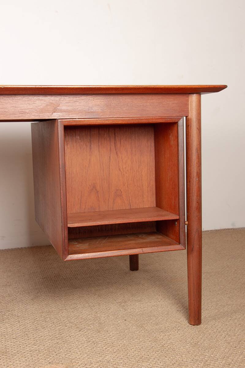 Bureau de Direction Danois en teck par Gunnar Nielsen Tibergaard 1960.